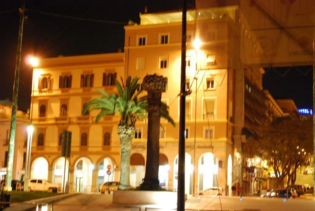 Sissi Boat Cagliari Hotel Botel